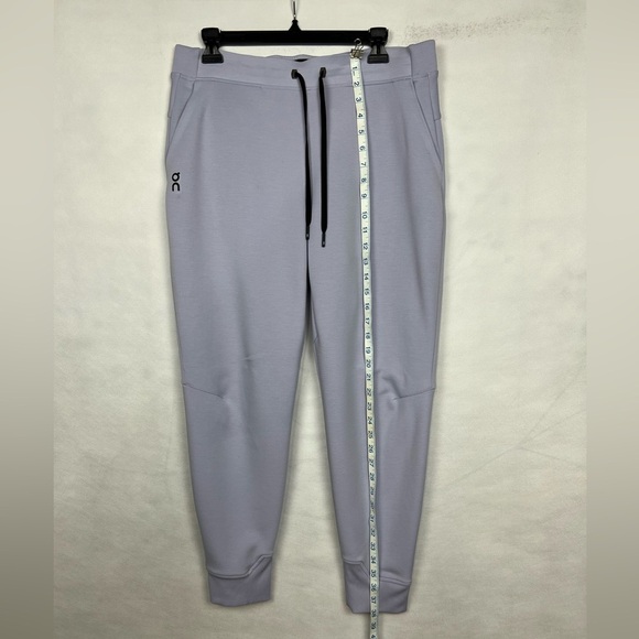 ON Running's  RUN ON CLOUDS SWEAT PANTS, Women size L - Picture 13 of 16